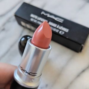 New 💄 MAC Cosmetics Kinda Sexy Lipstick